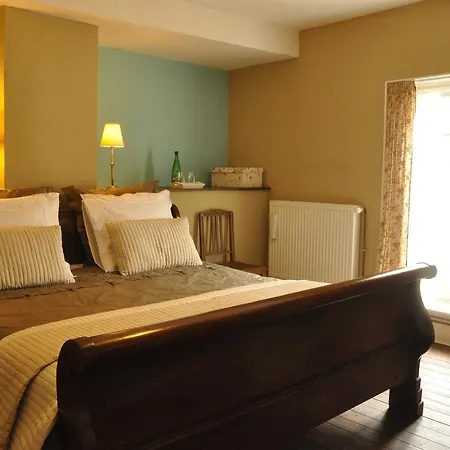 Couette-café Chambres D'hotes La Reverie *